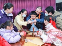 广州市南沙区科协举行“大寒暖行 中药草香”南沙科普游活动